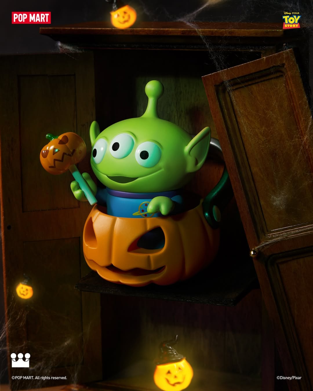 DISNEY/PIXAR Spooky Night Series Figures