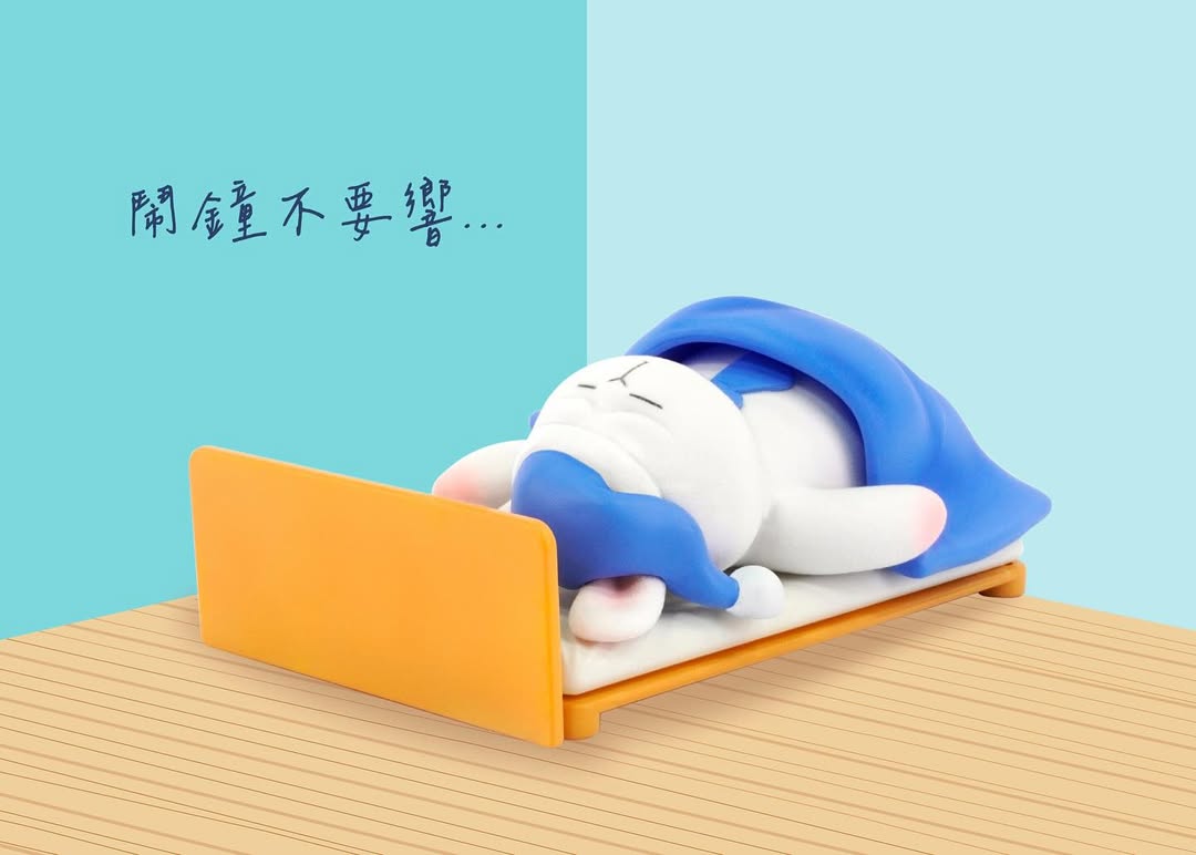 Monday Bruce Season 7 - Just want to Stay At Home and Not Go Out